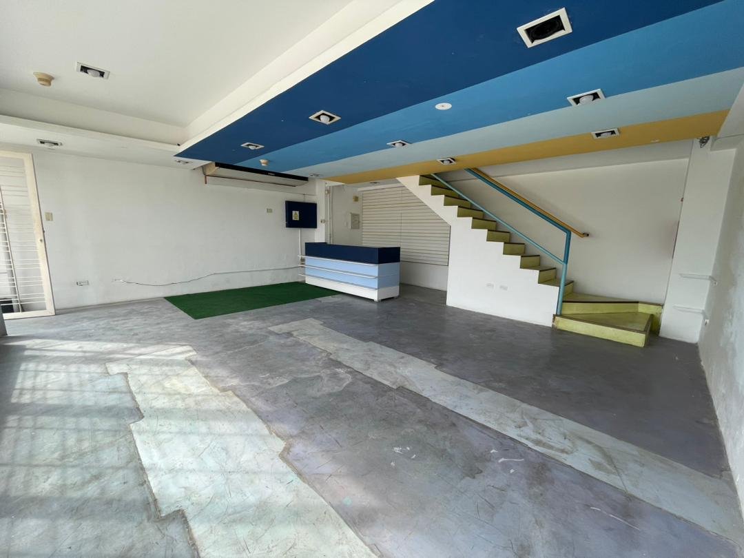 Local en Av. BolÃ­var 