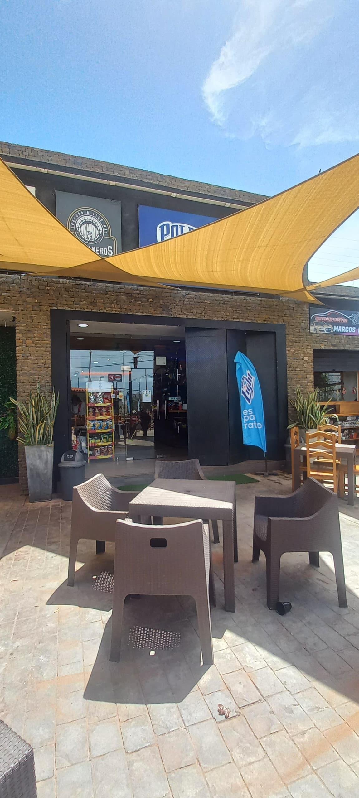 Bodegón en la Av. Juan Bautista Arismendi