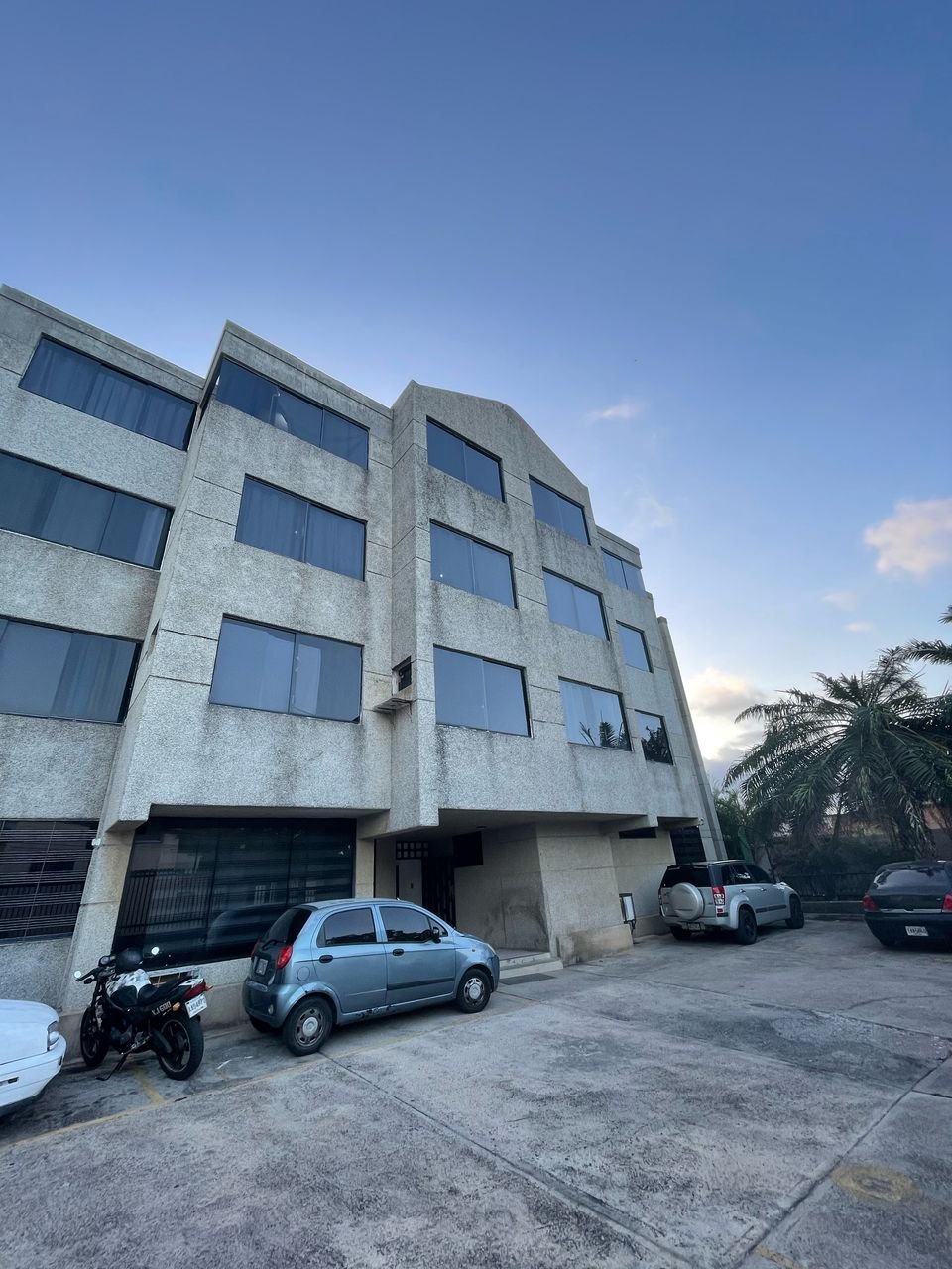 Apartamento en Av. Jóvito Villalba. 